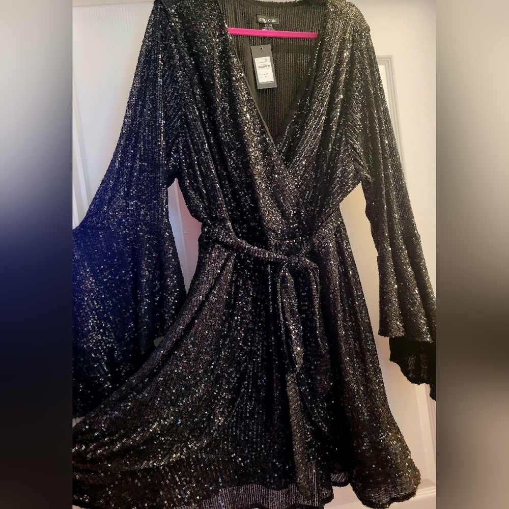 NWT City Chic Black Sequin Long Sleeve Dress Size XXL/24 - Picture 4 of 16